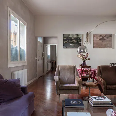 Arianna Oda ve Kahvaltı