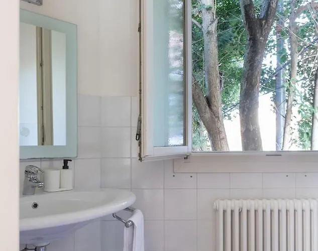 Arianna فندق مبيت وإفطار